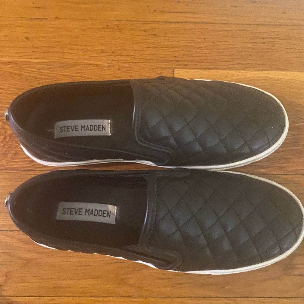 Steve Madden black slide on shoes - Picture 4 of 5